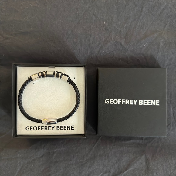 Geoffrey Beene bracelet - Picture 2 of 4